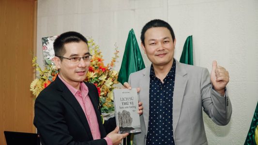 Sự kiện ra mắt sách thơ “LỊCH SỬ THÚ VỊ HƠN EM TƯỞNG”