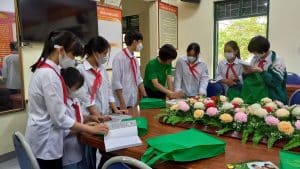 elyh tang sach hung yen 1 8