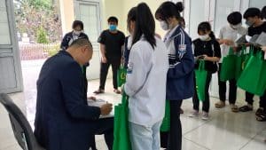 elyh tang sach hung yen kim dong1