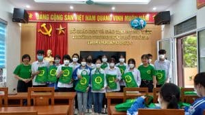 elyh tang sach hung yen1