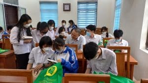 elyh tang sach hung yen4