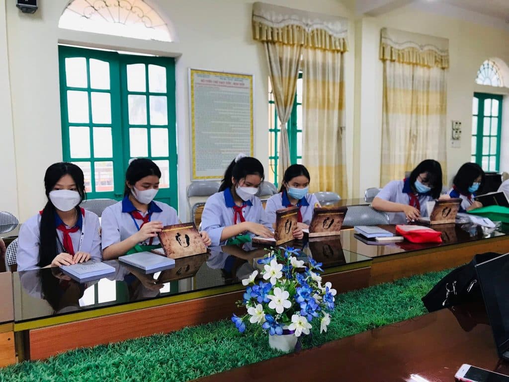 elyh tang sach thai binh14